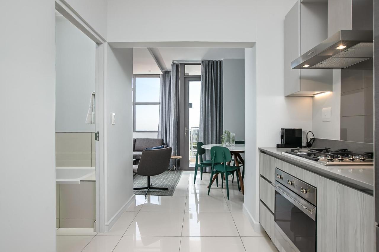 The Median Serviced Apartment Collection Johannesburg Dış mekan fotoğraf