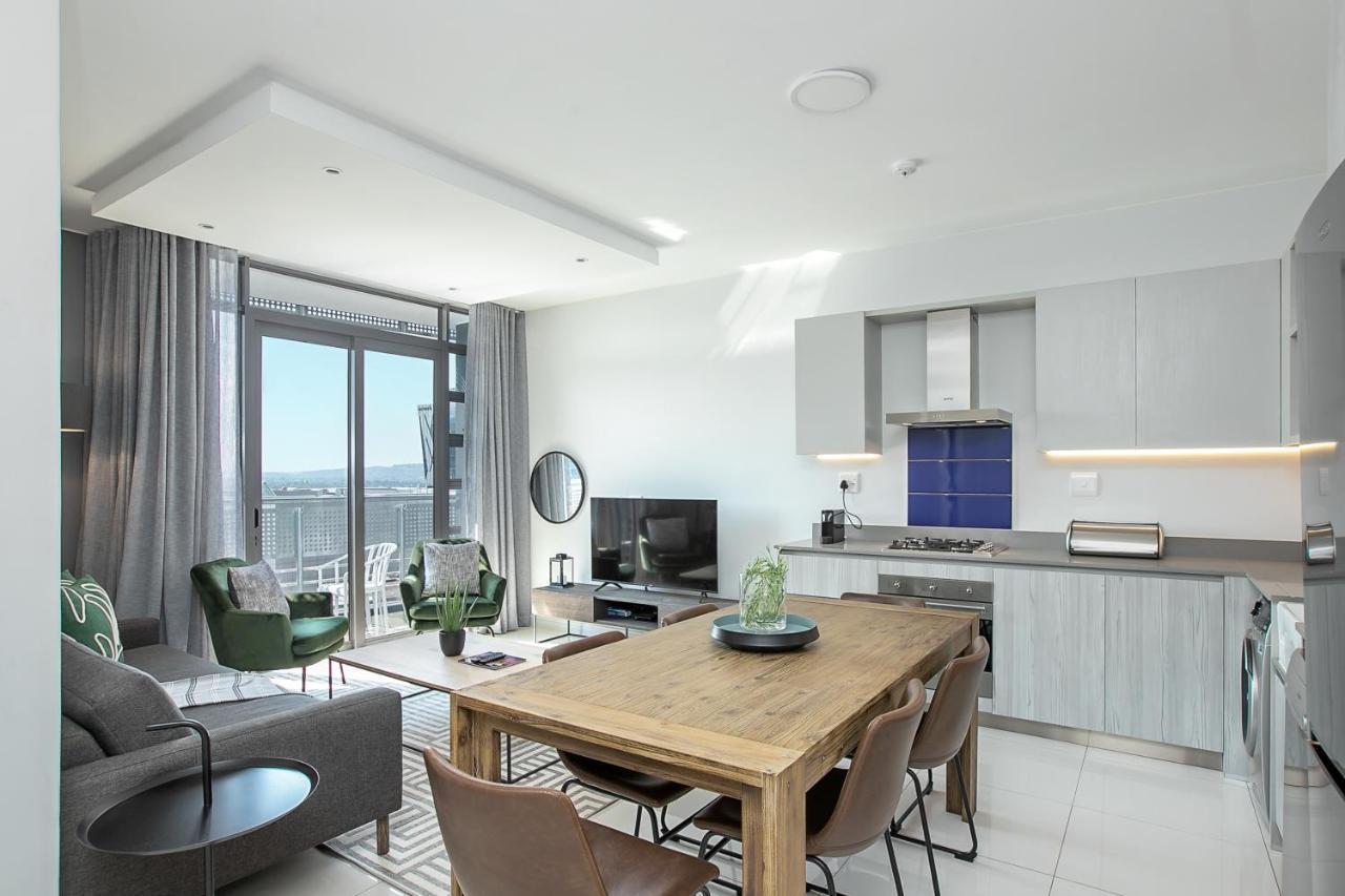 The Median Serviced Apartment Collection Johannesburg Dış mekan fotoğraf