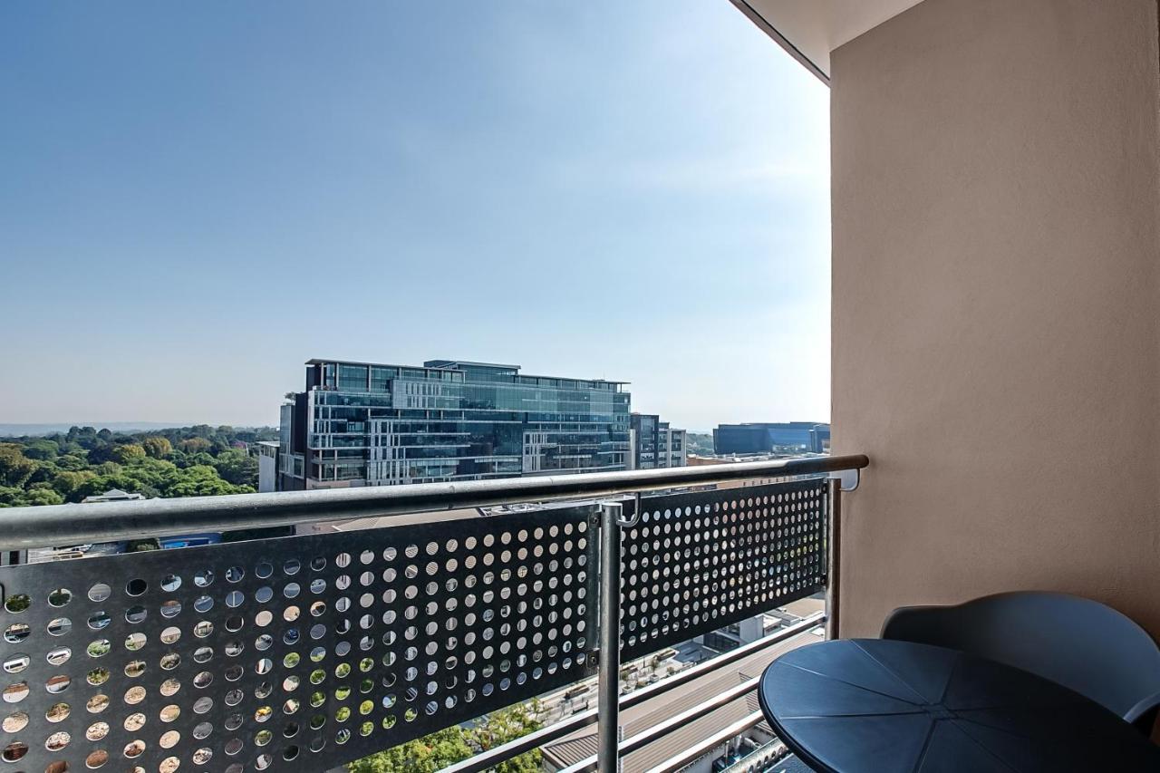 The Median Serviced Apartment Collection Johannesburg Dış mekan fotoğraf
