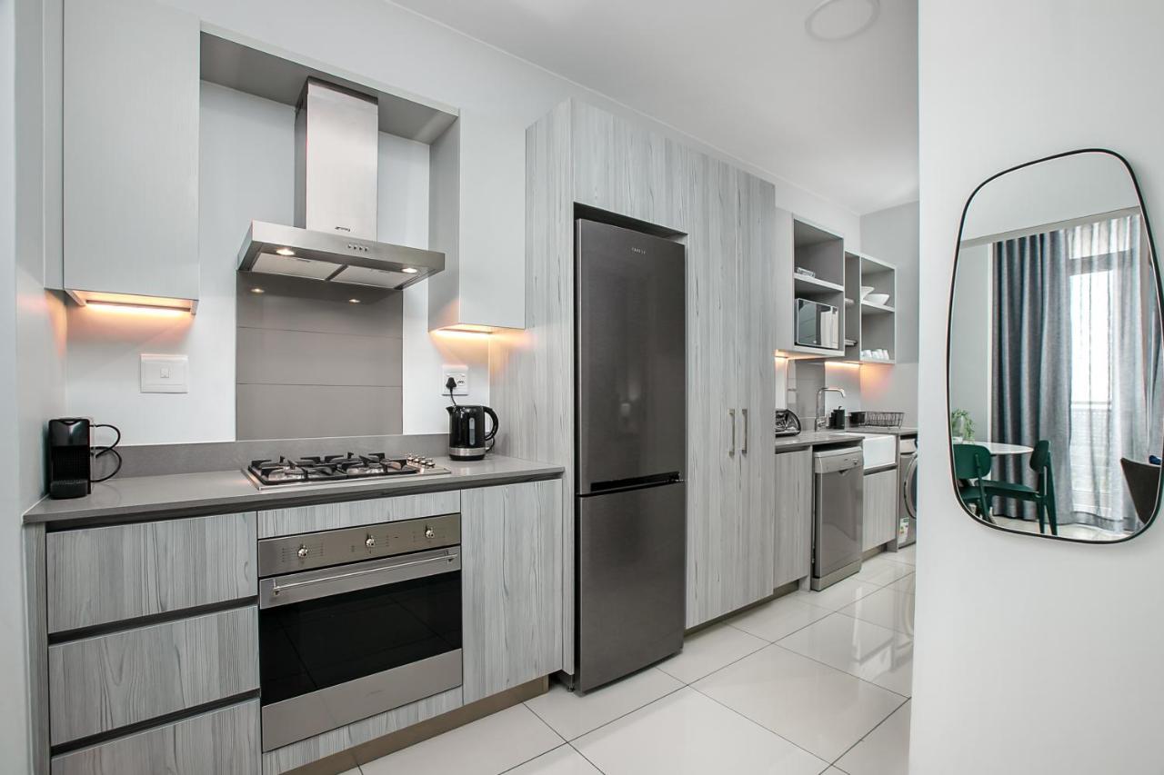 The Median Serviced Apartment Collection Johannesburg Dış mekan fotoğraf