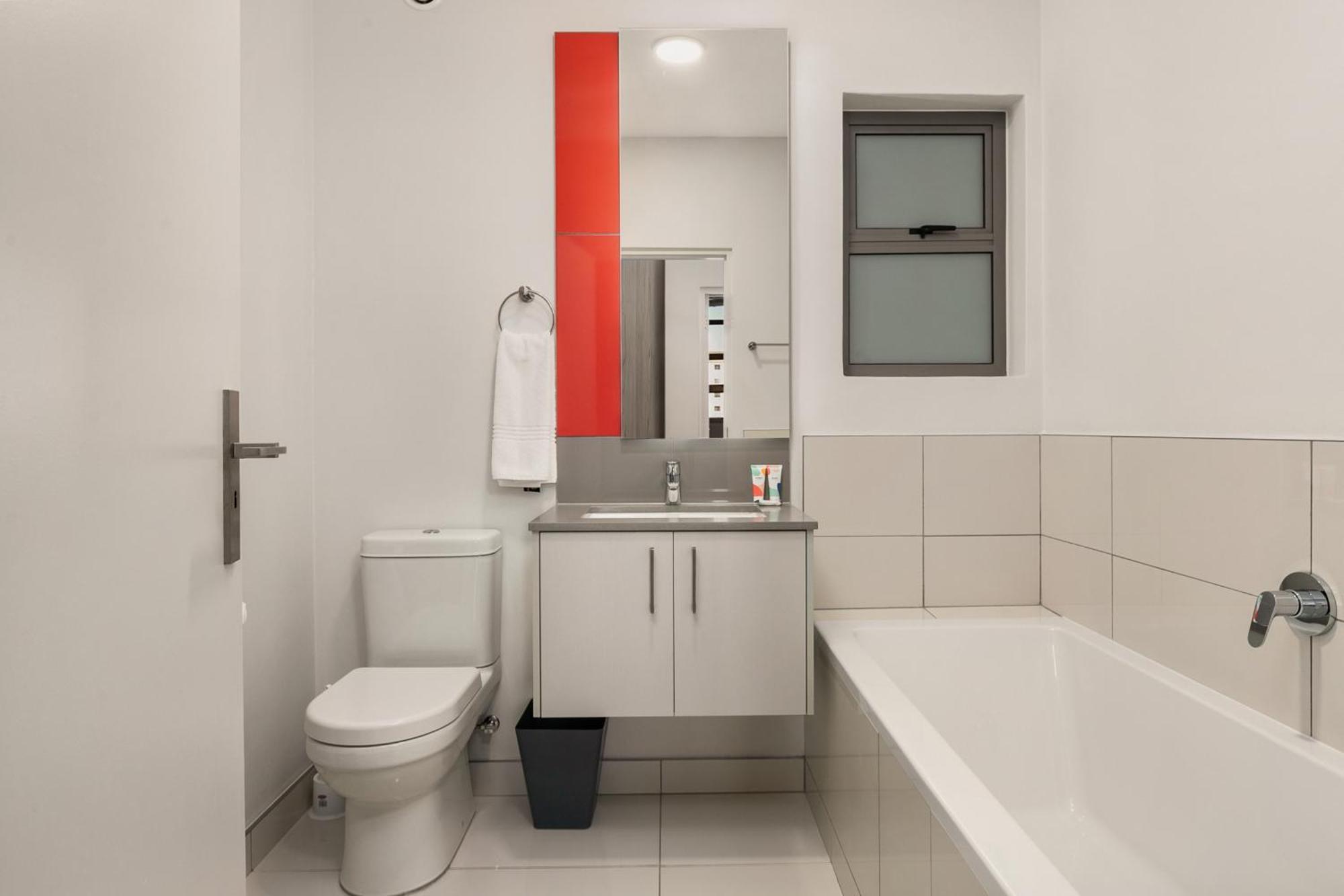 The Median Serviced Apartment Collection Johannesburg Dış mekan fotoğraf